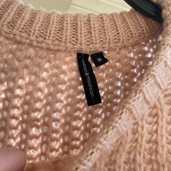 Pink shimmery sweater - Picture 2 of 3